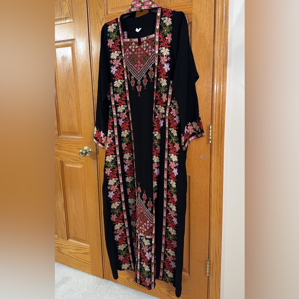 Palestinian Thobe Plus Size 6 (4X /5X) Dress Black Green Embroidery NEW